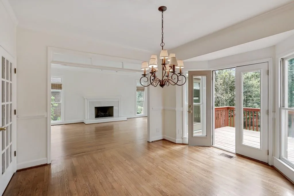 105 Barnard Place, Atlanta, Georgia 30328, 5 Bedrooms Bedrooms, ,4 BathroomsBathrooms,Residential,Sold,105 Barnard Place,6863054