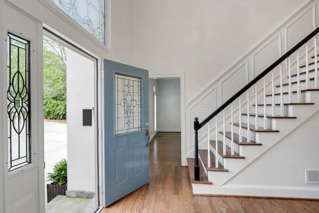105 Barnard Place, Atlanta, Georgia 30328, 5 Bedrooms Bedrooms, ,4 BathroomsBathrooms,Residential,Sold,105 Barnard Place,6863054