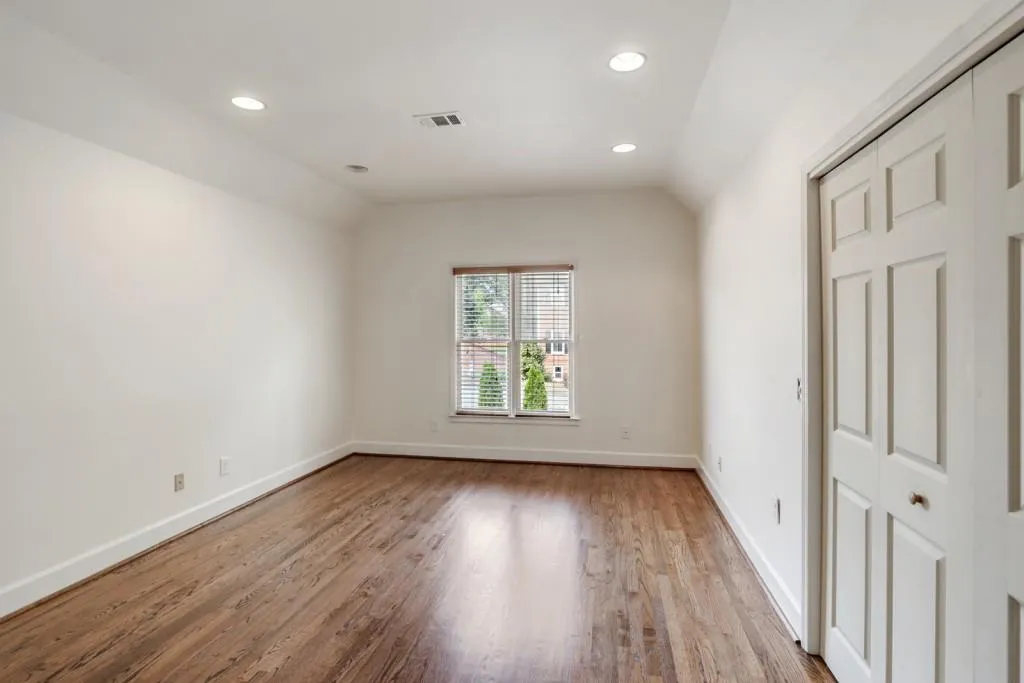 105 Barnard Place, Atlanta, Georgia 30328, 5 Bedrooms Bedrooms, ,4 BathroomsBathrooms,Residential,Sold,105 Barnard Place,6863054