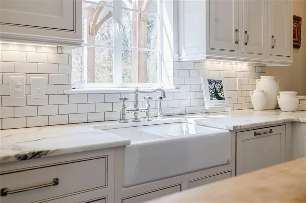 3790 Narmore Drive Ne, Atlanta, Georgia 30319, 6 Bedrooms Bedrooms, ,5 BathroomsBathrooms,Residential,For Sale,3790 Narmore Drive Ne,7544178