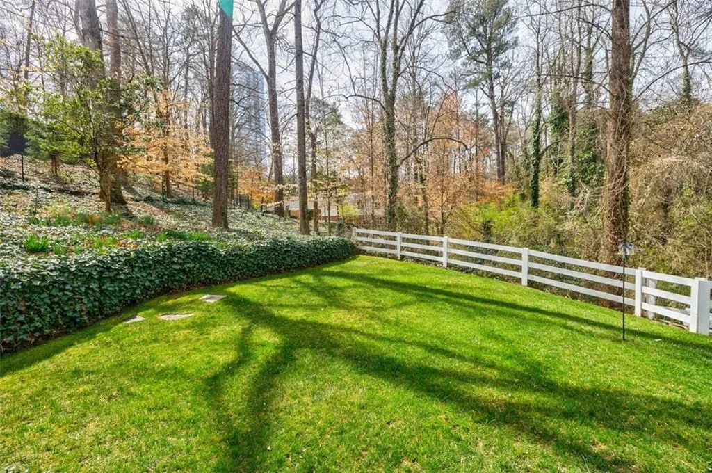 3790 Narmore Drive Ne, Atlanta, Georgia 30319, 6 Bedrooms Bedrooms, ,5 BathroomsBathrooms,Residential,For Sale,3790 Narmore Drive Ne,7544178