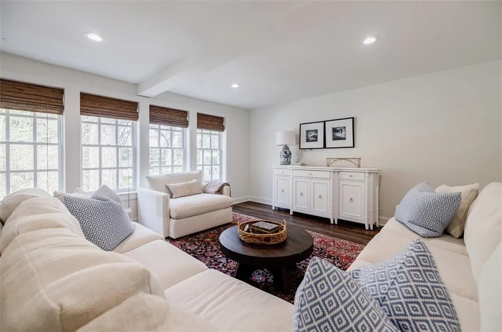 Terrace Level Living Room interior & exterior entry