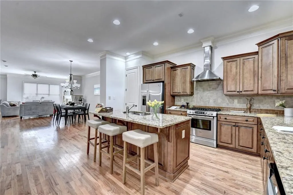 6033 City Walk Lane, Atlanta, Georgia 30328, 3 Bedrooms Bedrooms, ,3 BathroomsBathrooms,Residential,Sold,6033 City Walk Lane,6891071