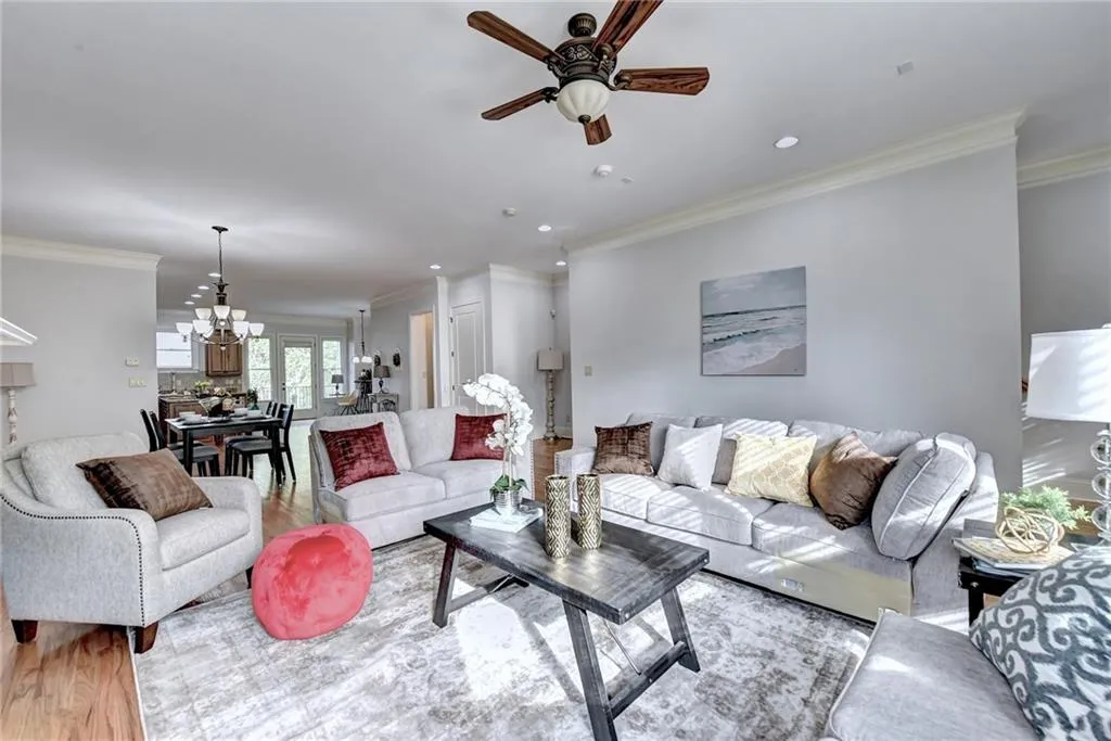 6033 City Walk Lane, Atlanta, Georgia 30328, 3 Bedrooms Bedrooms, ,3 BathroomsBathrooms,Residential,Sold,6033 City Walk Lane,6891071