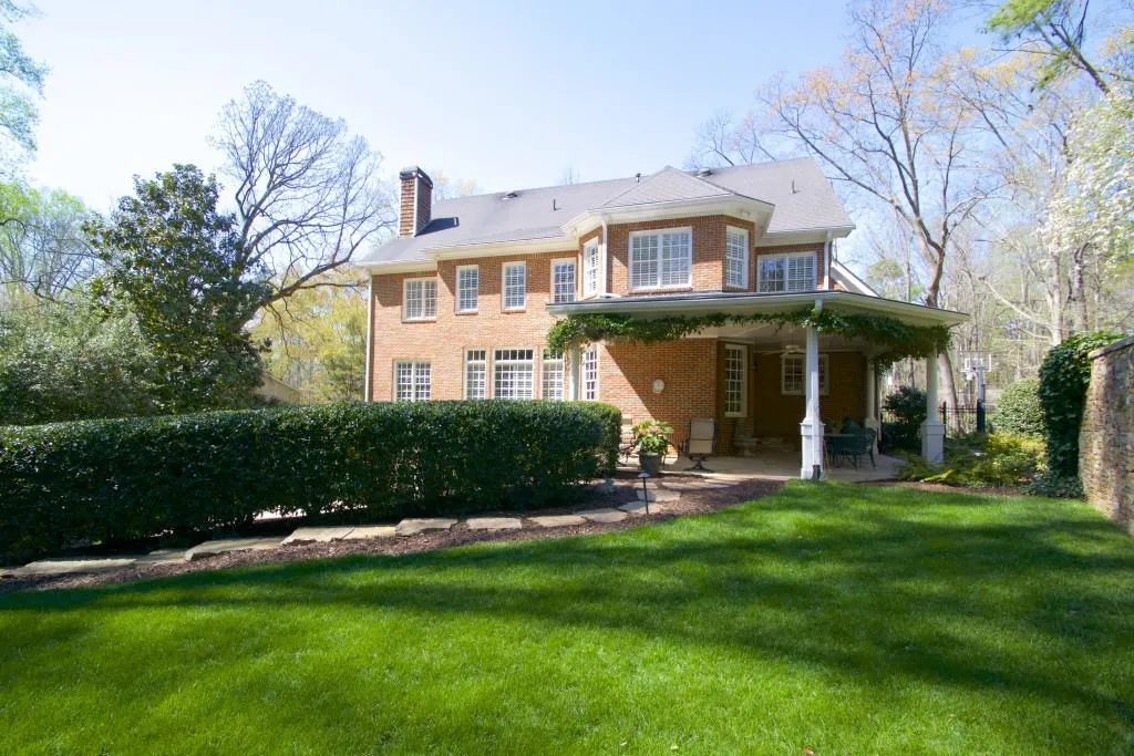 4020 Mcclatchey Circle, Atlanta, Georgia 30342, 6 Bedrooms Bedrooms, ,6 BathroomsBathrooms,Residential,Sold,4020 Mcclatchey Circle,5664535