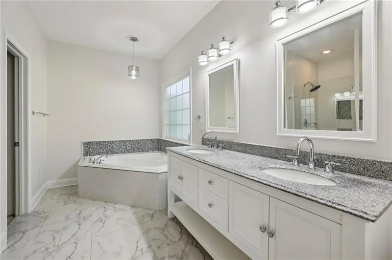 700 Orchard Court, Atlanta, Georgia 30328, 4 Bedrooms Bedrooms, ,2 BathroomsBathrooms,Residential,For Sale,700 Orchard Court,7764333