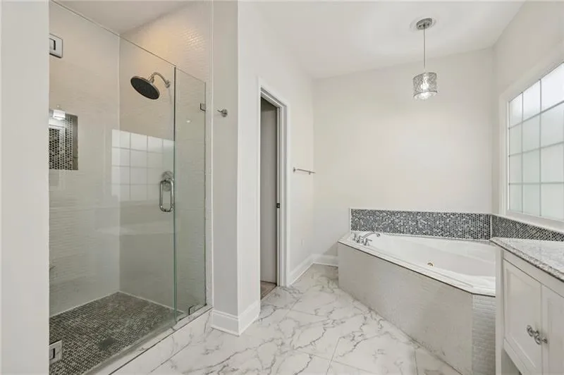 700 Orchard Court, Atlanta, Georgia 30328, 4 Bedrooms Bedrooms, ,2 BathroomsBathrooms,Residential,For Sale,700 Orchard Court,7764333