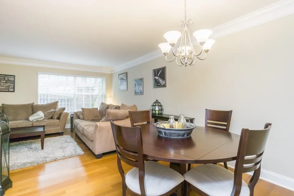 6980 Roswell Road Ne Unit O2, Atlanta, Georgia 30328, 3 Bedrooms Bedrooms, ,2 BathroomsBathrooms,Residential,Sold,6980 Roswell Road Ne Unit O2,5961287