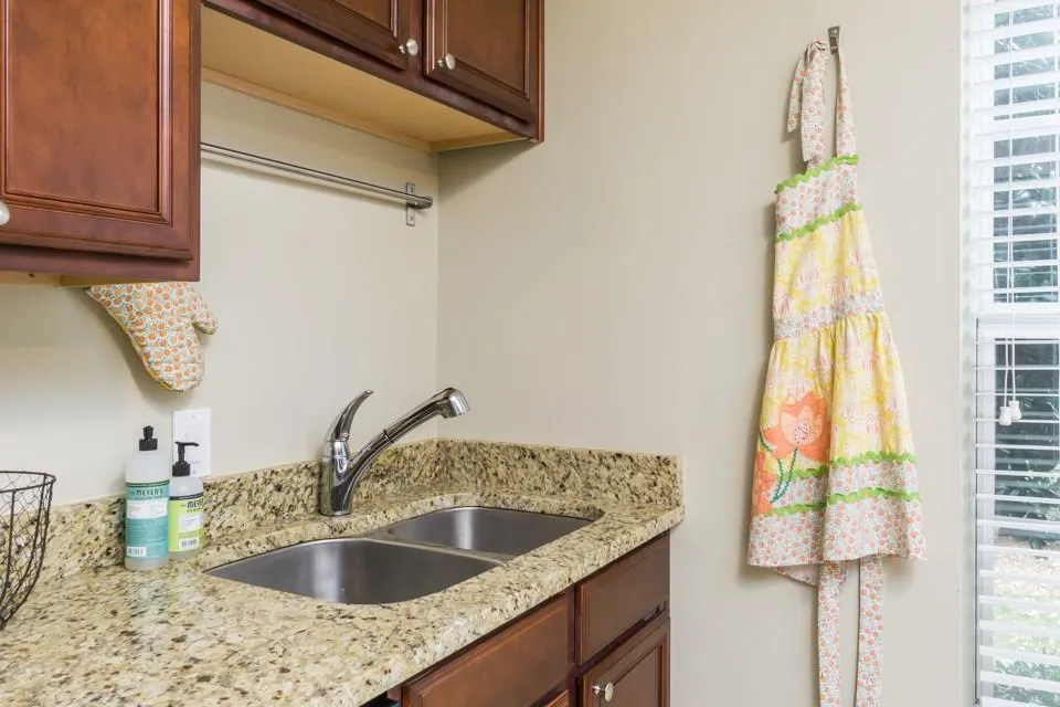 6980 Roswell Road Ne Unit O2, Atlanta, Georgia 30328, 3 Bedrooms Bedrooms, ,2 BathroomsBathrooms,Residential,Sold,6980 Roswell Road Ne Unit O2,5961287