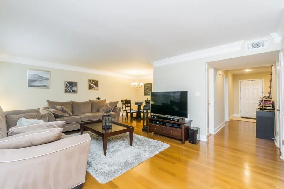 6980 Roswell Road Ne Unit O2, Atlanta, Georgia 30328, 3 Bedrooms Bedrooms, ,2 BathroomsBathrooms,Residential,Sold,6980 Roswell Road Ne Unit O2,5961287