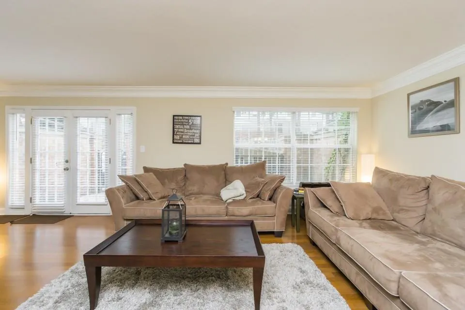 6980 Roswell Road Ne Unit O2, Atlanta, Georgia 30328, 3 Bedrooms Bedrooms, ,2 BathroomsBathrooms,Residential,Sold,6980 Roswell Road Ne Unit O2,5961287