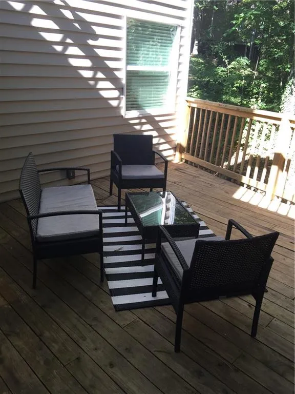 32 Dunwoody Springs Drive, Atlanta, Georgia 30328, 2 Bedrooms Bedrooms, ,2 BathroomsBathrooms,Residential,Sold,32 Dunwoody Springs Drive,6934426