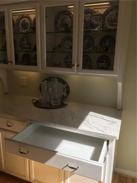 32 Dunwoody Springs Drive, Atlanta, Georgia 30328, 2 Bedrooms Bedrooms, ,2 BathroomsBathrooms,Residential,Sold,32 Dunwoody Springs Drive,6934426