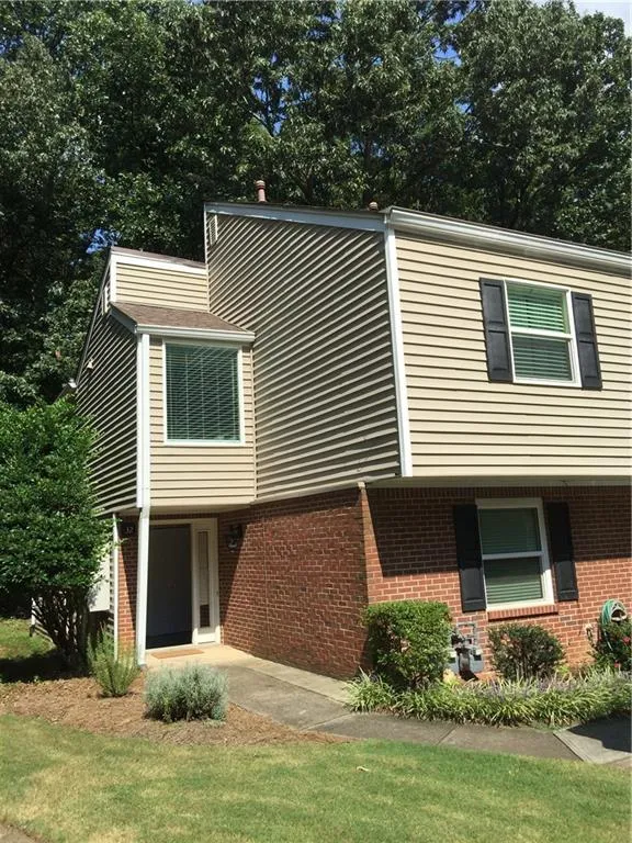 32 Dunwoody Springs Drive, Atlanta, Georgia 30328, 2 Bedrooms Bedrooms, ,2 BathroomsBathrooms,Residential,Sold,32 Dunwoody Springs Drive,6934426