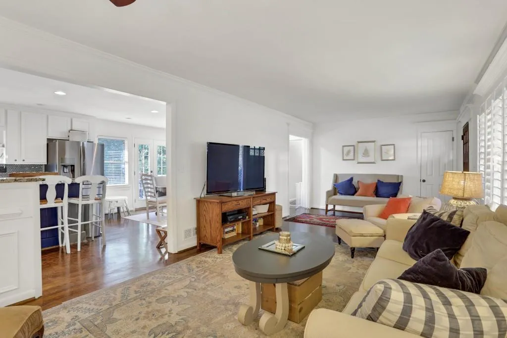 6540 Scott Valley Road, Atlanta, Georgia 30328, 3 Bedrooms Bedrooms, ,2 BathroomsBathrooms,Residential,Sold,6540 Scott Valley Road,6849540 6540 Scott Valley Road, Atlanta, Georgia 30328, 3 Bedrooms Bedrooms, ,2 BathroomsBathrooms,Residential,Sold,6540 Scott Valley Road,6849540