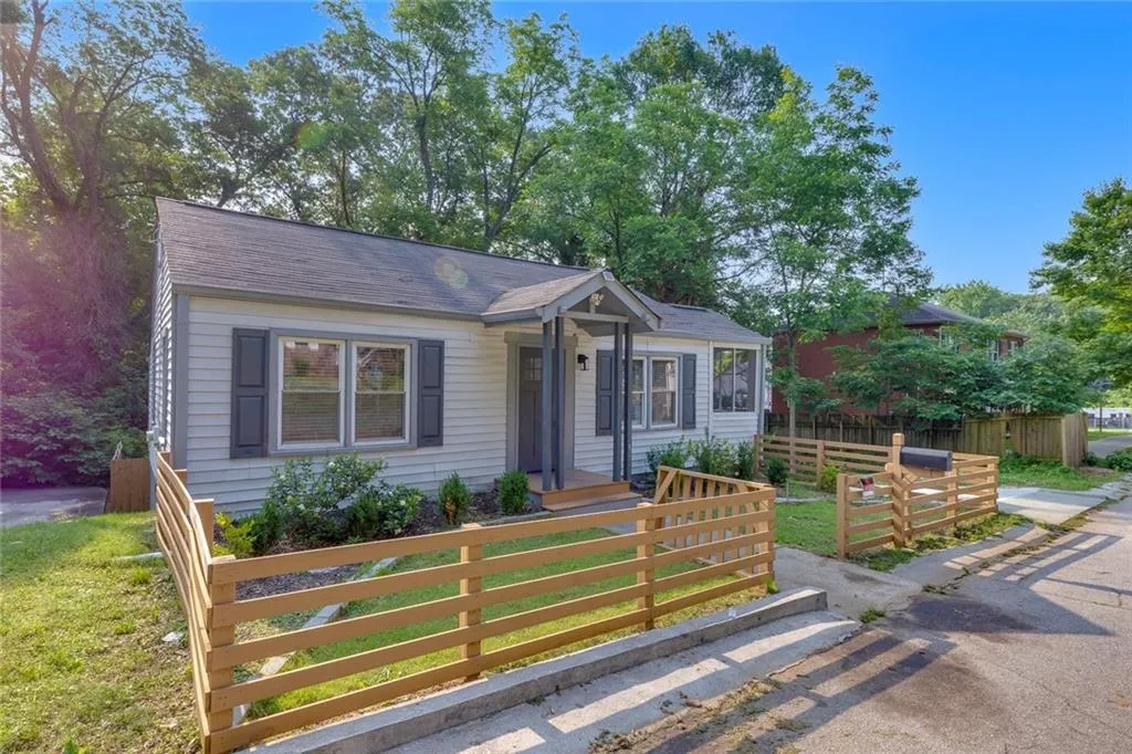 845 Oak Street Nw, Atlanta, Georgia 30318, 3 Bedrooms Bedrooms, ,2 BathroomsBathrooms,Residential,For Sale,845 Oak Street Nw,7592910