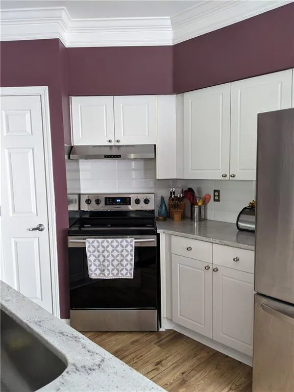5559 Glenridge Drive Unit 2302, Sandy Springs, Georgia 30342, 2 Bedrooms Bedrooms, ,1 BathroomBathrooms,Residential,Sold,5559 Glenridge Drive Unit 2302,6794589