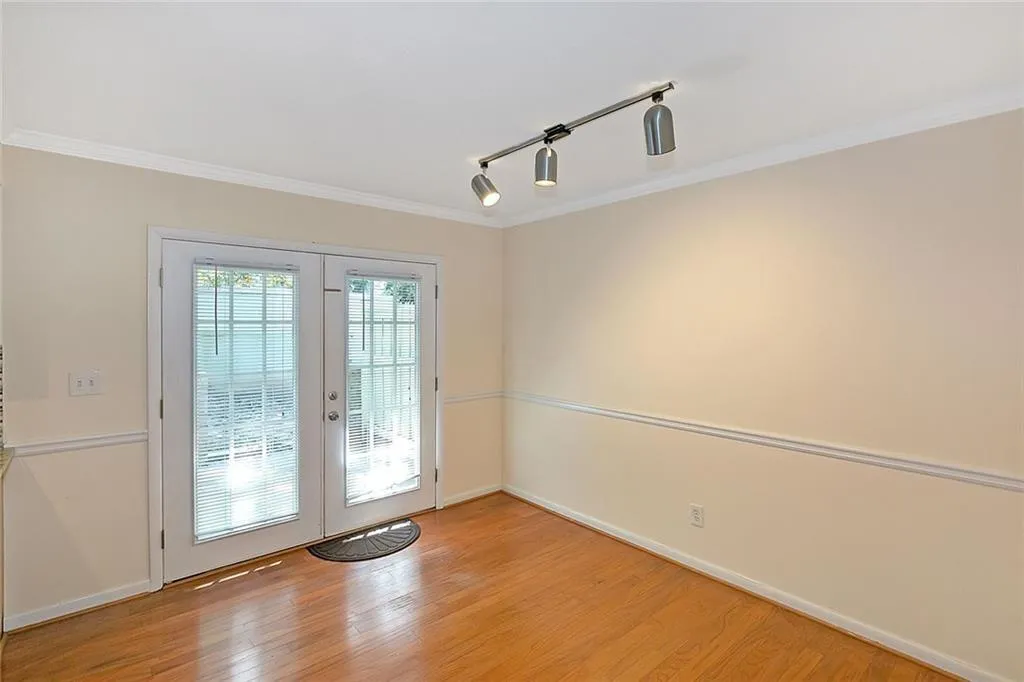 6900 Roswell Road Unit B1, Atlanta, Georgia 30328, 2 Bedrooms Bedrooms, ,2 BathroomsBathrooms,Residential,Sold,6900 Roswell Road Unit B1,6822855