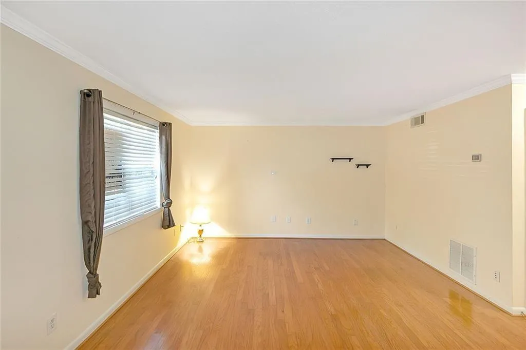 6900 Roswell Road Unit B1, Atlanta, Georgia 30328, 2 Bedrooms Bedrooms, ,2 BathroomsBathrooms,Residential,Sold,6900 Roswell Road Unit B1,6822855