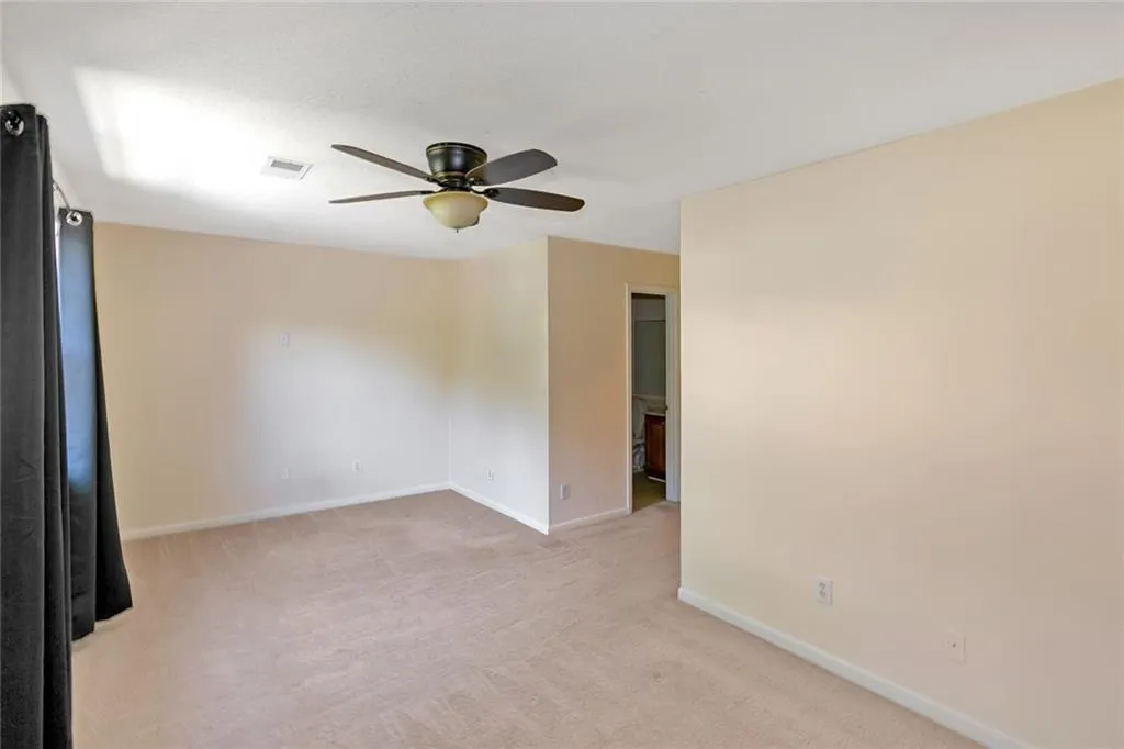 6900 Roswell Road Unit B1, Atlanta, Georgia 30328, 2 Bedrooms Bedrooms, ,2 BathroomsBathrooms,Residential,Sold,6900 Roswell Road Unit B1,6822855