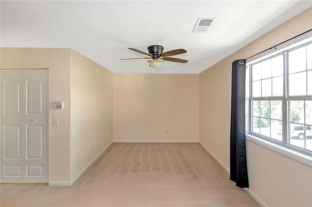 6900 Roswell Road Unit B1, Atlanta, Georgia 30328, 2 Bedrooms Bedrooms, ,2 BathroomsBathrooms,Residential,Sold,6900 Roswell Road Unit B1,6822855