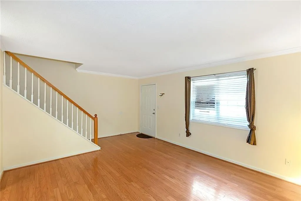 6900 Roswell Road Unit B1, Atlanta, Georgia 30328, 2 Bedrooms Bedrooms, ,2 BathroomsBathrooms,Residential,Sold,6900 Roswell Road Unit B1,6822855