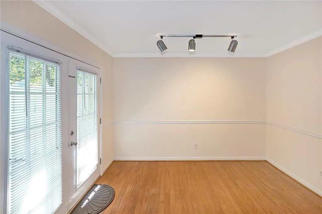 6900 Roswell Road Unit B1, Atlanta, Georgia 30328, 2 Bedrooms Bedrooms, ,2 BathroomsBathrooms,Residential,Sold,6900 Roswell Road Unit B1,6822855