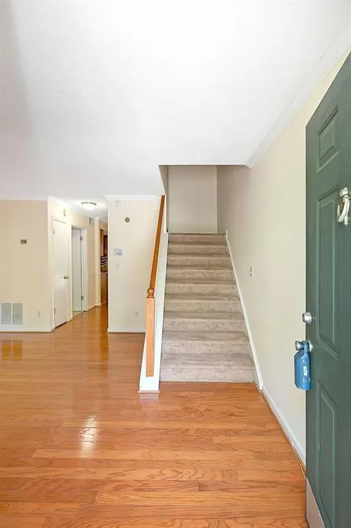 6900 Roswell Road Unit B1, Atlanta, Georgia 30328, 2 Bedrooms Bedrooms, ,2 BathroomsBathrooms,Residential,Sold,6900 Roswell Road Unit B1,6822855