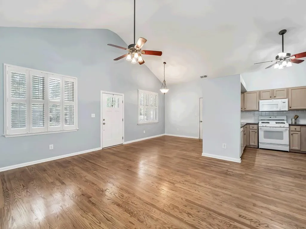 141 Spruell Springs Road, Atlanta, Georgia 30342, 3 Bedrooms Bedrooms, ,2 BathroomsBathrooms,Residential,Sold,141 Spruell Springs Road,6726534