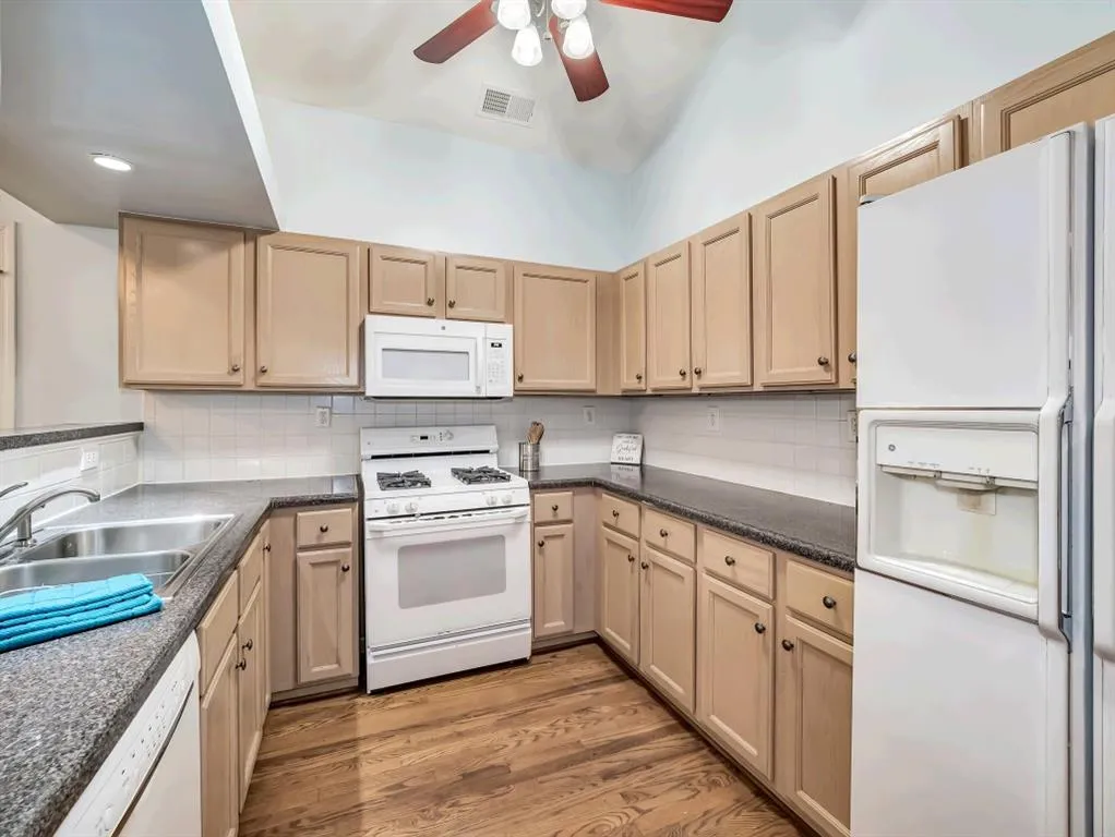 141 Spruell Springs Road, Atlanta, Georgia 30342, 3 Bedrooms Bedrooms, ,2 BathroomsBathrooms,Residential,Sold,141 Spruell Springs Road,6726534