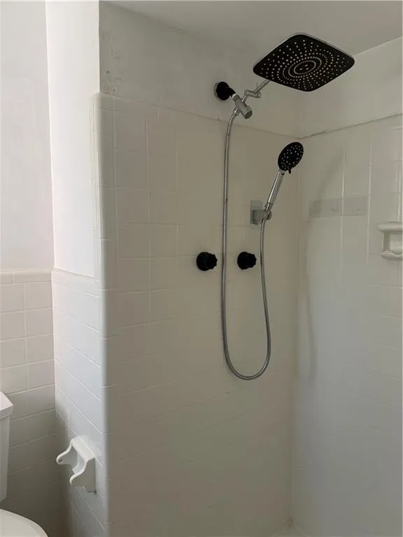 3510 Roswell Road Unit H1, Atlanta, Georgia 30326, 2 Bedrooms Bedrooms, 0 ,2 BathroomsBathrooms,Residential,For Sale,3510 Roswell Road Unit H1,7794161