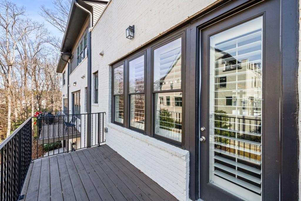 Deck off the Kitchen / Dining  /Living area (3RD FLR)