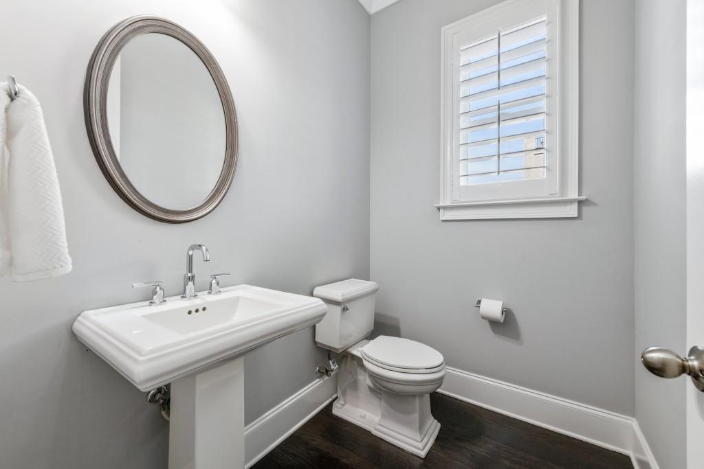 Powder Room (3RD FLR)