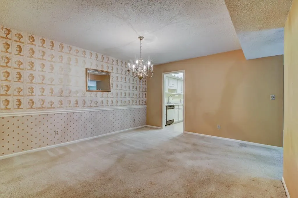 6851 Roswell Road Unit F17, Atlanta, Georgia 30328, 2 Bedrooms Bedrooms, ,2 BathroomsBathrooms,Residential,Sold,6851 Roswell Road Unit F17,5994644