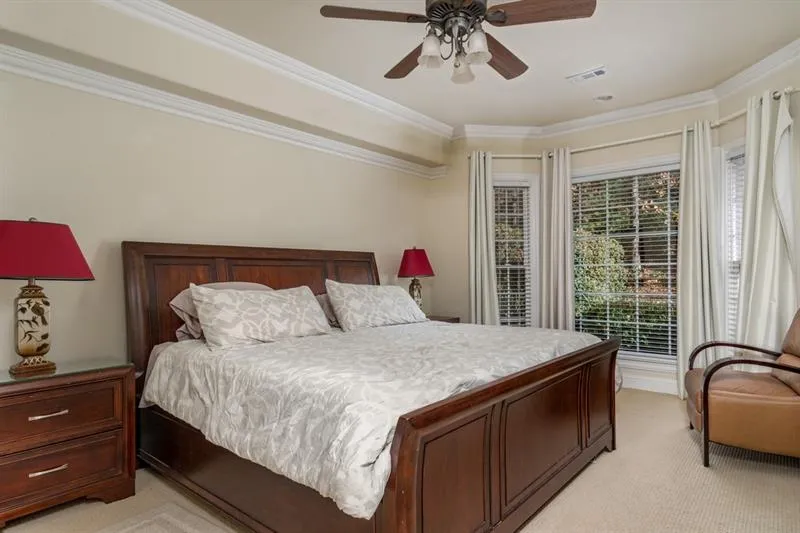 6375 Glenridge Drive Ne Unit 300, Sandy Springs, Georgia 30328, 4 Bedrooms Bedrooms, ,4 BathroomsBathrooms,Residential,Sold,6375 Glenridge Drive Ne Unit 300,6651465