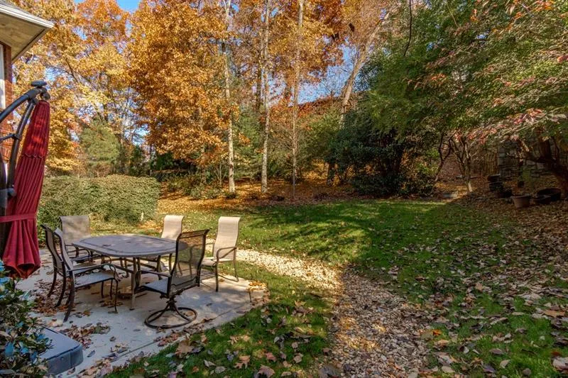 6375 Glenridge Drive Ne Unit 300, Sandy Springs, Georgia 30328, 4 Bedrooms Bedrooms, ,4 BathroomsBathrooms,Residential,Sold,6375 Glenridge Drive Ne Unit 300,6651465
