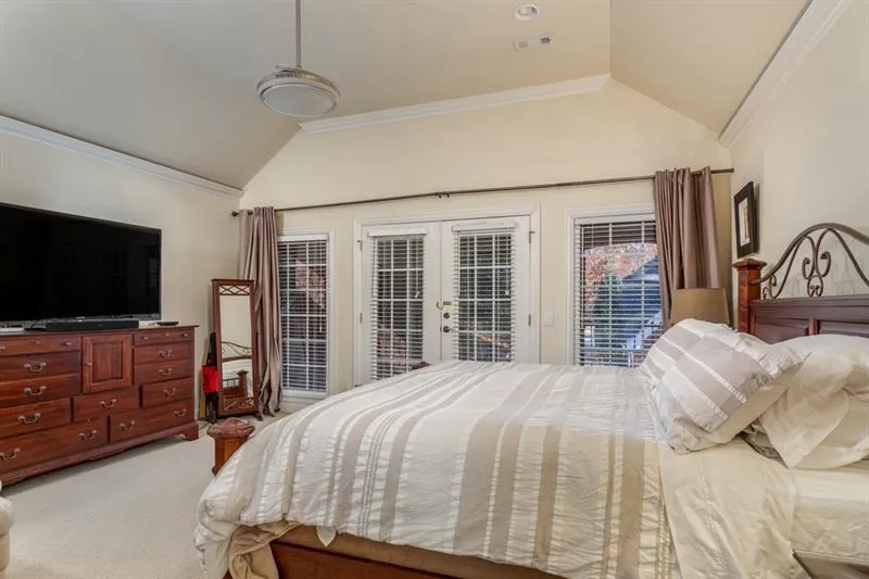 6375 Glenridge Drive Ne Unit 300, Sandy Springs, Georgia 30328, 4 Bedrooms Bedrooms, ,4 BathroomsBathrooms,Residential,Sold,6375 Glenridge Drive Ne Unit 300,6651465