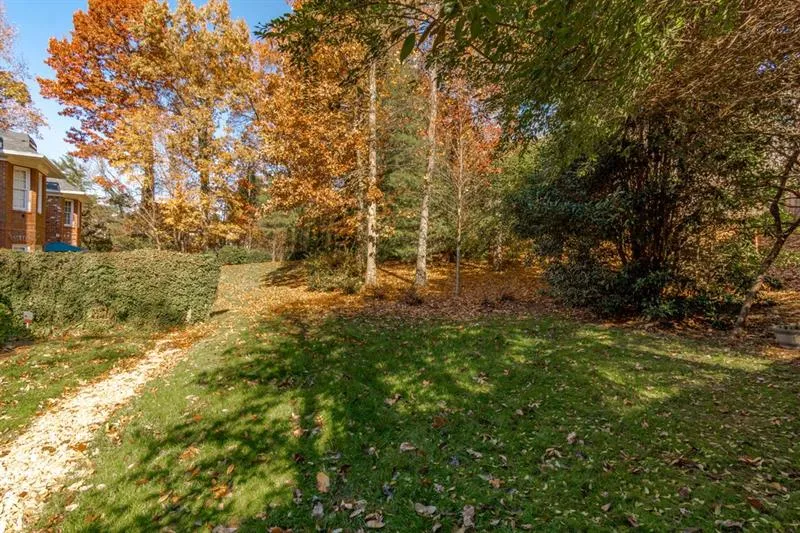 6375 Glenridge Drive Ne Unit 300, Sandy Springs, Georgia 30328, 4 Bedrooms Bedrooms, ,4 BathroomsBathrooms,Residential,Sold,6375 Glenridge Drive Ne Unit 300,6651465