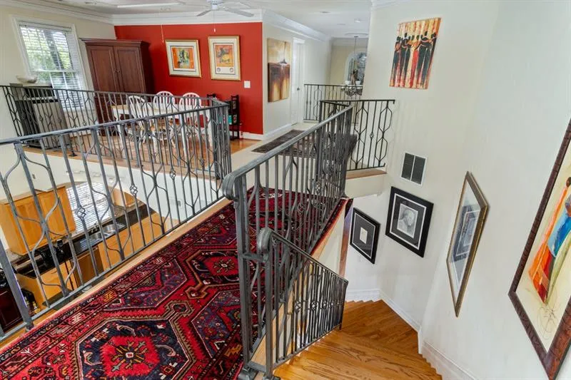 6375 Glenridge Drive Ne Unit 300, Sandy Springs, Georgia 30328, 4 Bedrooms Bedrooms, ,4 BathroomsBathrooms,Residential,Sold,6375 Glenridge Drive Ne Unit 300,6651465