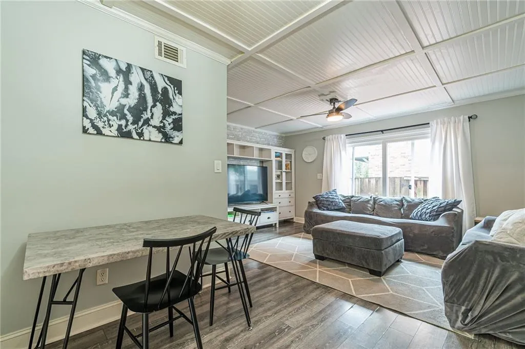 5569 Kingport Drive, Atlanta, Georgia 30342, 2 Bedrooms Bedrooms, ,1 BathroomBathrooms,Residential,Sold,5569 Kingport Drive,7269951