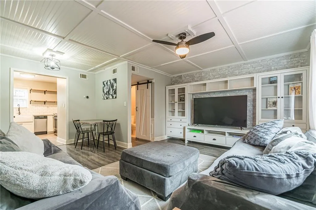 5569 Kingport Drive, Atlanta, Georgia 30342, 2 Bedrooms Bedrooms, ,1 BathroomBathrooms,Residential,Sold,5569 Kingport Drive,7269951