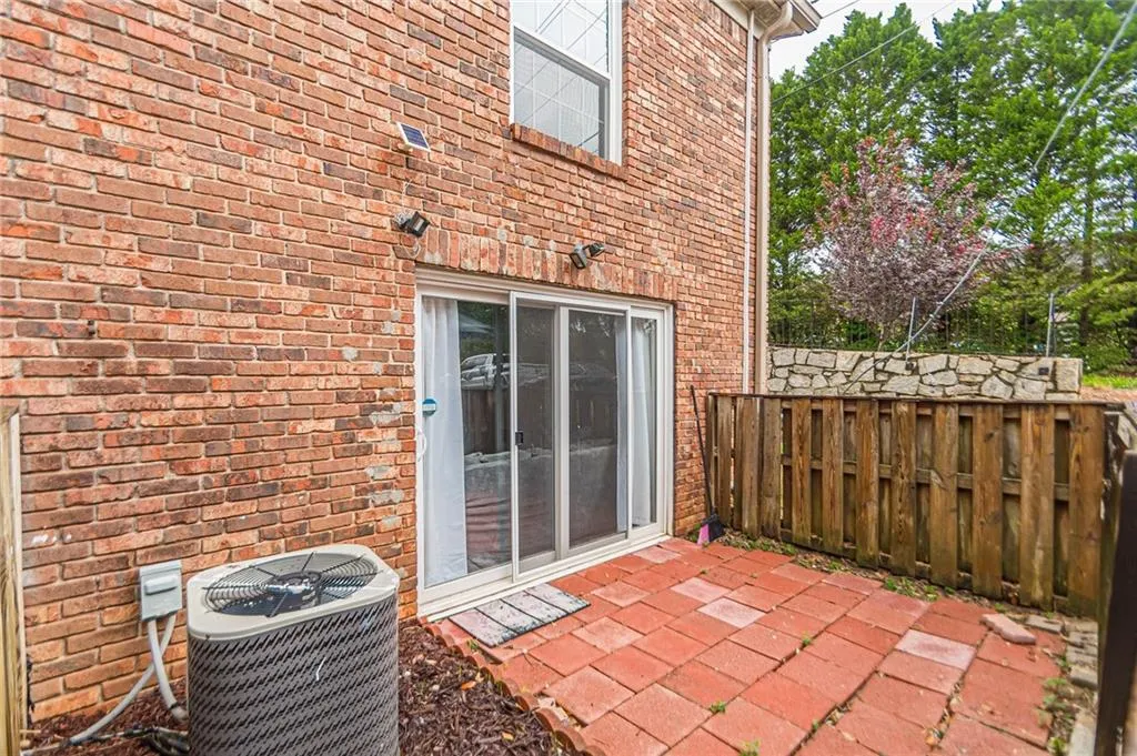 5569 Kingport Drive, Atlanta, Georgia 30342, 2 Bedrooms Bedrooms, ,1 BathroomBathrooms,Residential,Sold,5569 Kingport Drive,7269951