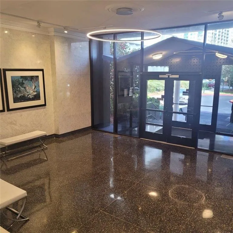 3060 Pharr Court North Nw Unit 306, Atlanta, Georgia 30305, 1 Bedroom Bedrooms, ,1 BathroomBathrooms,Residential,For Sale,3060 Pharr Court North Nw Unit 306,7541730