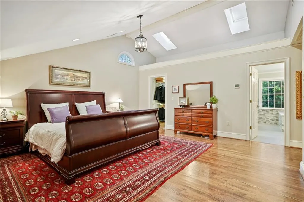 2850 Spalding Drive, Sandy Springs, Georgia 30350, 4 Bedrooms Bedrooms, ,4 BathroomsBathrooms,Residential,Sold,2850 Spalding Drive,6947855
