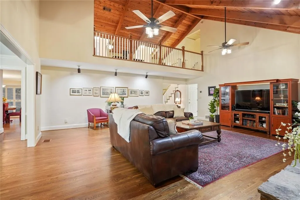 2850 Spalding Drive, Sandy Springs, Georgia 30350, 4 Bedrooms Bedrooms, ,4 BathroomsBathrooms,Residential,Sold,2850 Spalding Drive,6947855