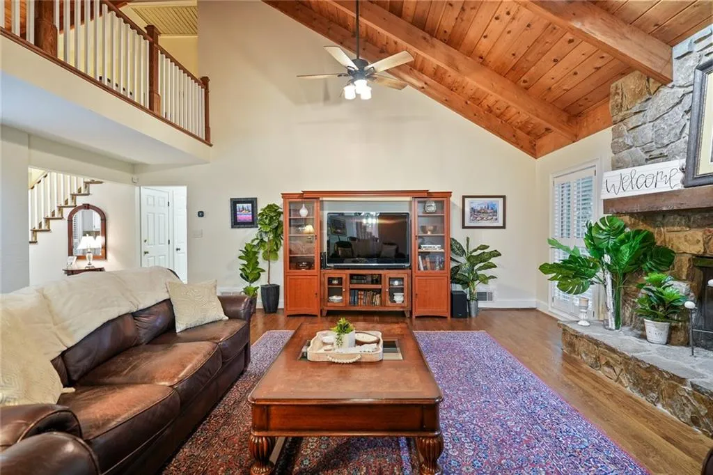 2850 Spalding Drive, Sandy Springs, Georgia 30350, 4 Bedrooms Bedrooms, ,4 BathroomsBathrooms,Residential,Sold,2850 Spalding Drive,6947855