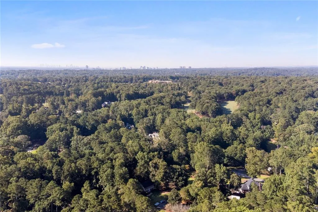 2850 Spalding Drive, Sandy Springs, Georgia 30350, 4 Bedrooms Bedrooms, ,4 BathroomsBathrooms,Residential,Sold,2850 Spalding Drive,6947855