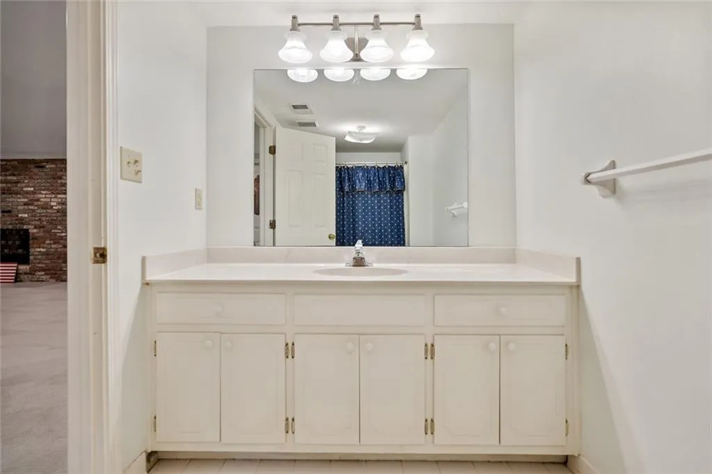 2850 Spalding Drive, Sandy Springs, Georgia 30350, 4 Bedrooms Bedrooms, ,4 BathroomsBathrooms,Residential,Sold,2850 Spalding Drive,6947855