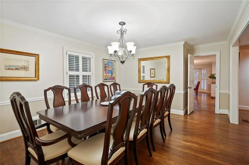 2850 Spalding Drive, Sandy Springs, Georgia 30350, 4 Bedrooms Bedrooms, ,4 BathroomsBathrooms,Residential,Sold,2850 Spalding Drive,6947855