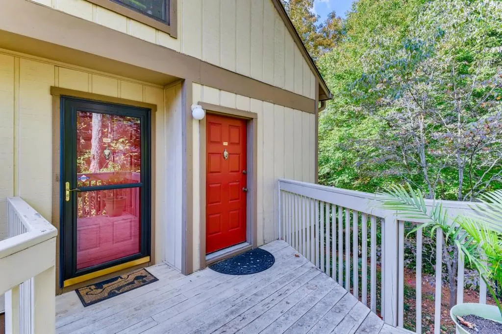 1308 Woodcliff Drive Unit 1308, Sandy Springs, Georgia 30350, 1 Bedroom Bedrooms, ,1 BathroomBathrooms,Residential,Sold,1308 Woodcliff Drive Unit 1308,6801985